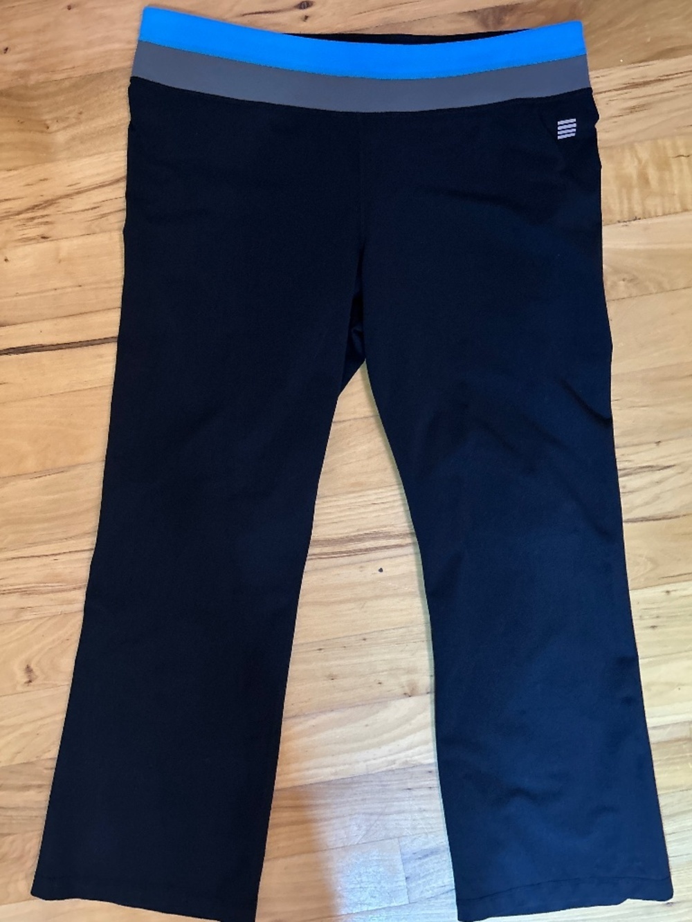 Lands’ End Black Bootcut Active Pants Large Petite 14–16